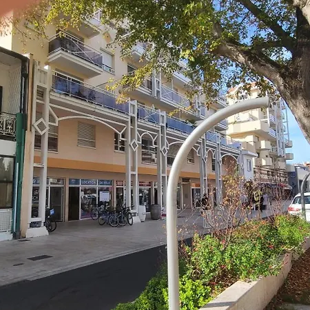 Cybele - Hyper Centre